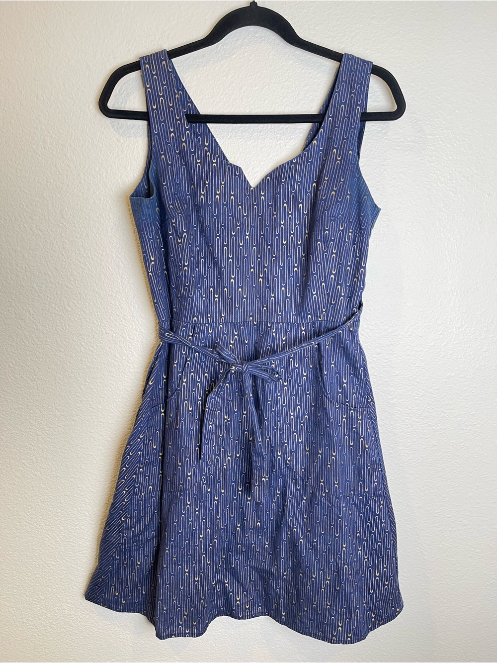 Field Day Wrap Dress Geometric Abstract Print Size Medium Blue Gold Casual